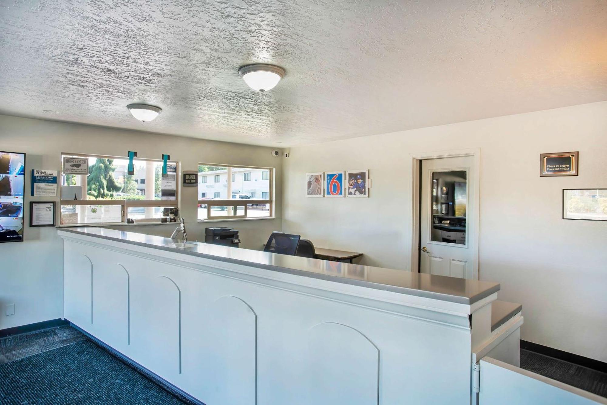 Motel 6-Gresham, Or - Portland エクステリア 写真